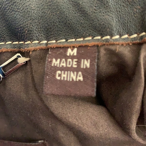 Ladie’s Weathered Leather Jacket - Picture 8 of 12